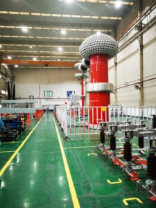 Large capacity high voltage power frequency withstand voltage test device